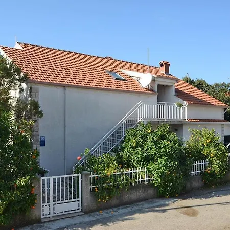 Zavalatica 14204a Čara